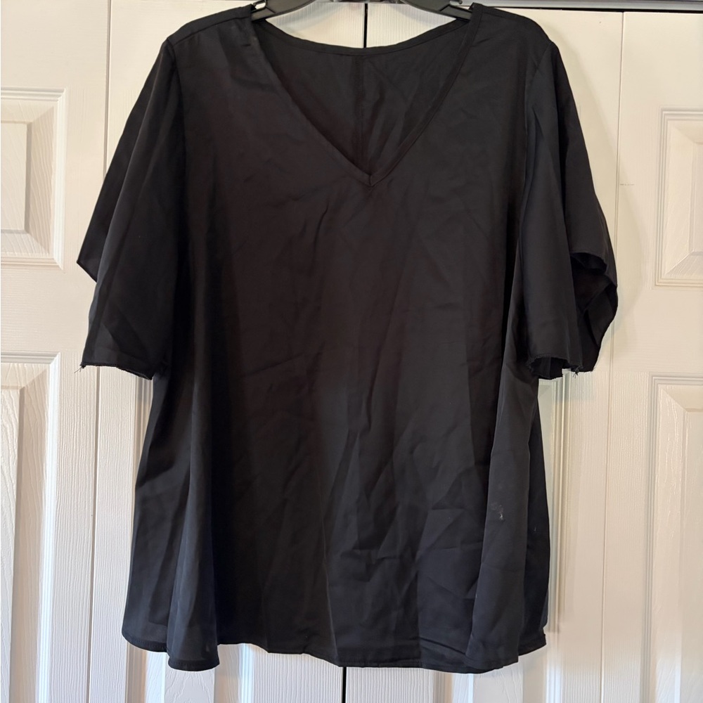 SHEIN Black V-Neck Short Sleeve Tunic Top